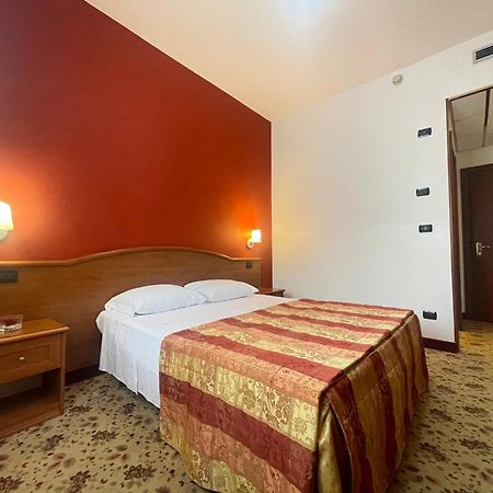 Vald Hotel Val della Torre Екстериор снимка