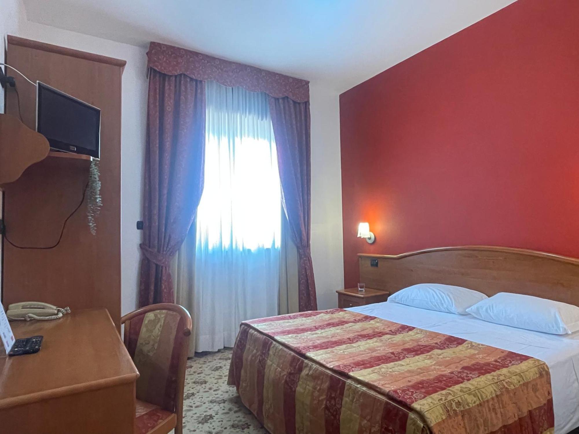 Vald Hotel Val della Torre Екстериор снимка