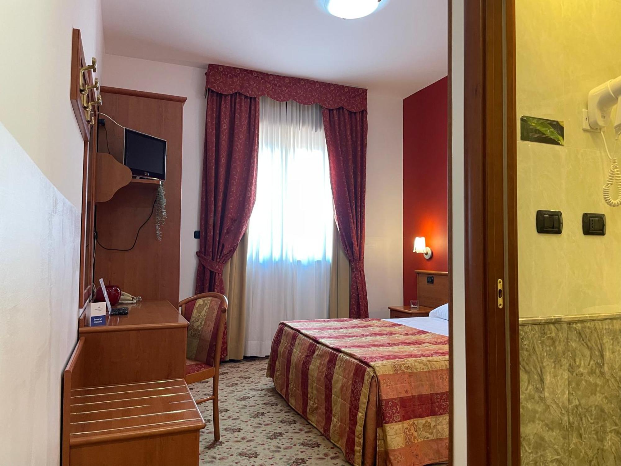 Vald Hotel Val della Torre Екстериор снимка