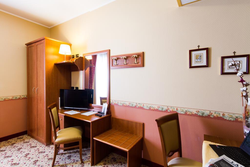 Vald Hotel Val della Torre Екстериор снимка