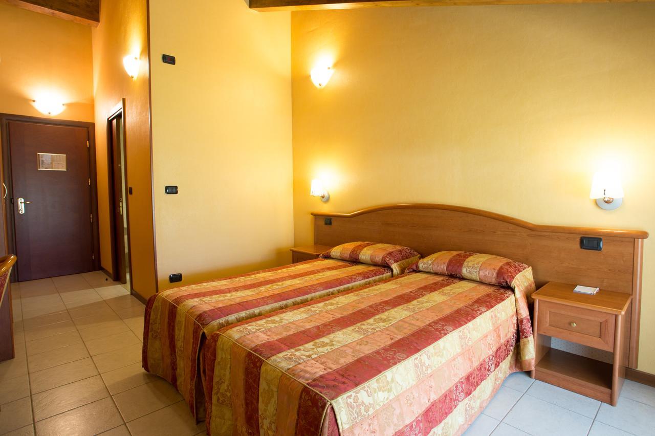 Vald Hotel Val della Torre Екстериор снимка