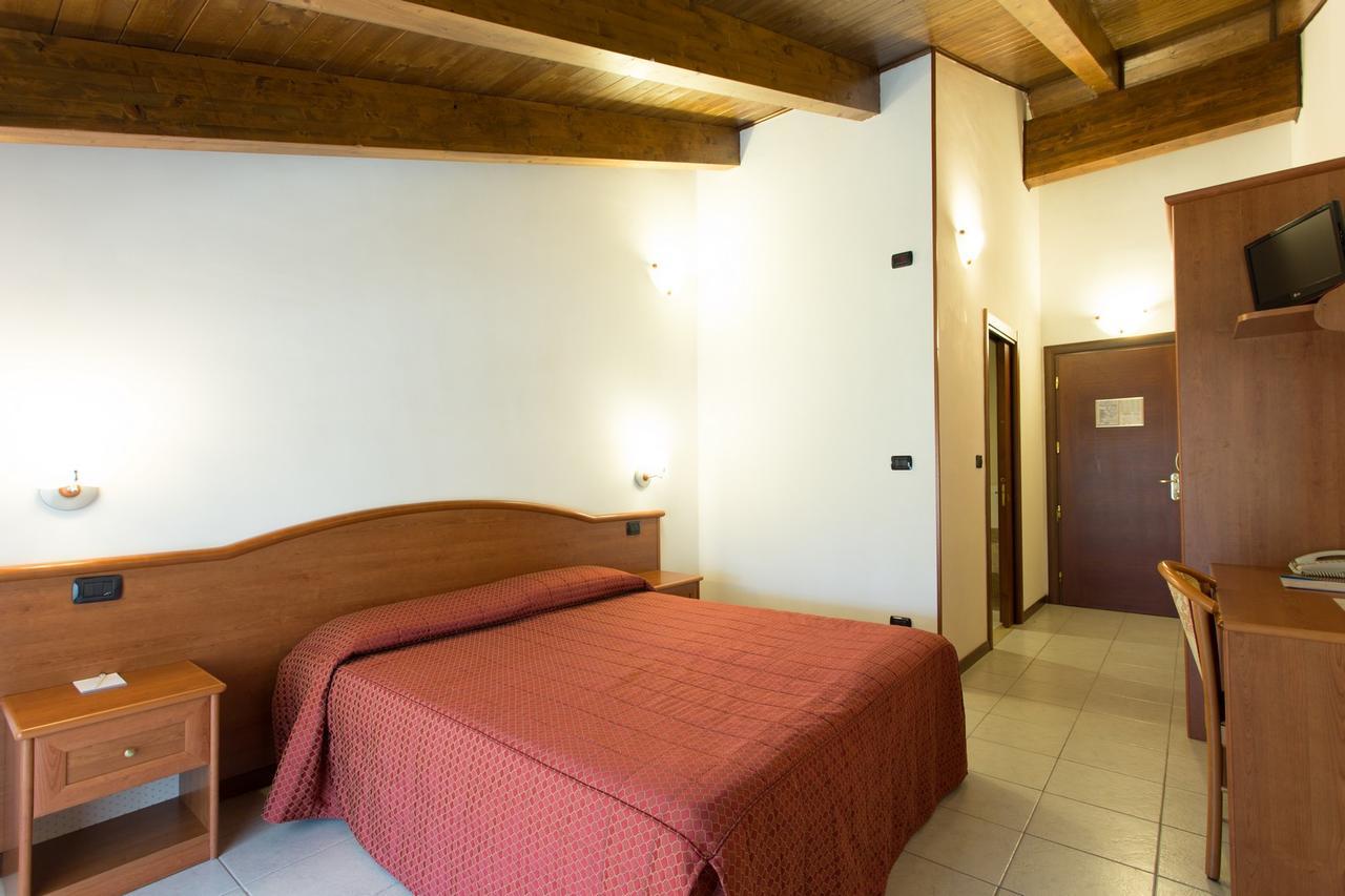 Vald Hotel Val della Torre Екстериор снимка