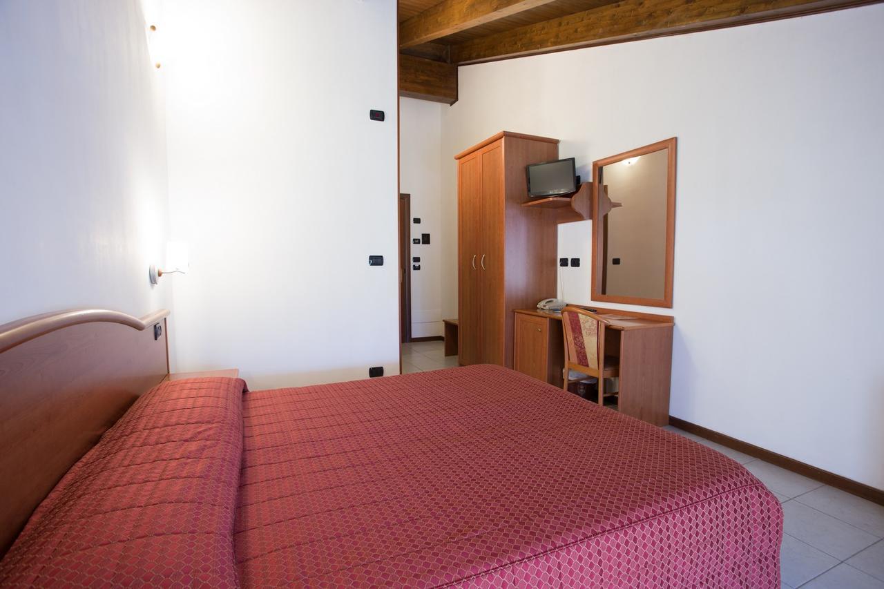 Vald Hotel Val della Torre Екстериор снимка